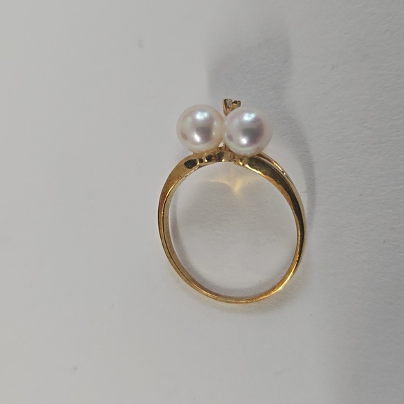 Mikimoto 18K Gold & Diamond Pearl Ring (Box not original to ring Not Cultured) - Picture 2 of 8